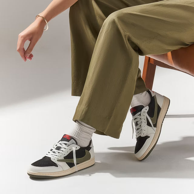 Air Jordan 1 Low OG SP x Travis Scott Olive